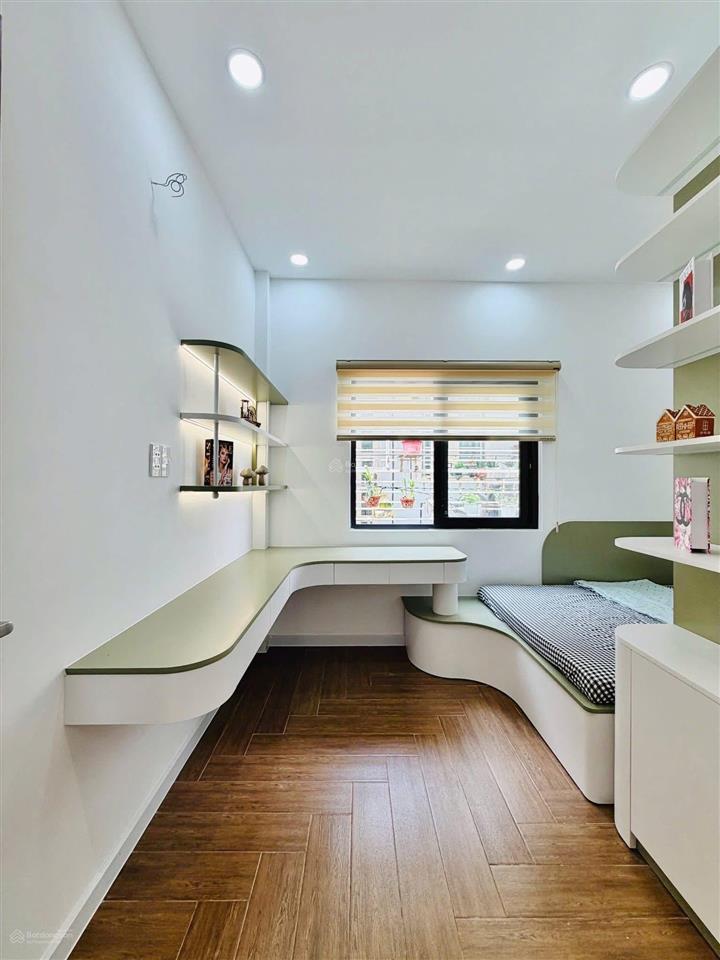 Chỉ duy nhất tại đây giá nhà cực tốt chỉ 2 tỷ, ngay tại nguyễn đình chiểu, p4, phú nhuận,4pn,3 tầng