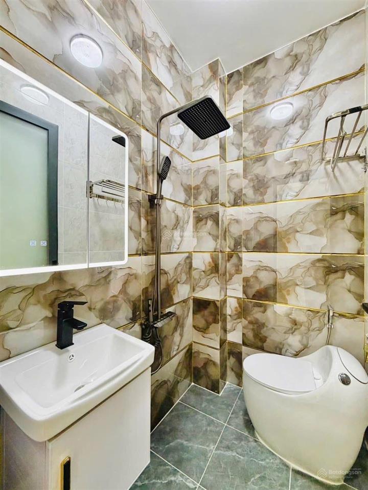 Chủ gấp bán! nhà lê lai p.hạnh thông 4x11m hẻm 5m  3pn 3wc giá 2 tỷ 890 rẻ nhất khu vực