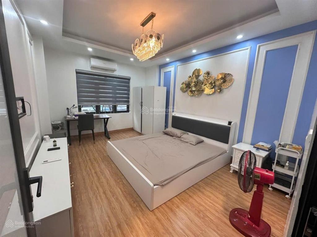 Nhà đẹp  ở luôn  oto đỗ cửa  4 tầng  gần đại học mỏ  cầu mới  đường bờ tây sông nhuệ.