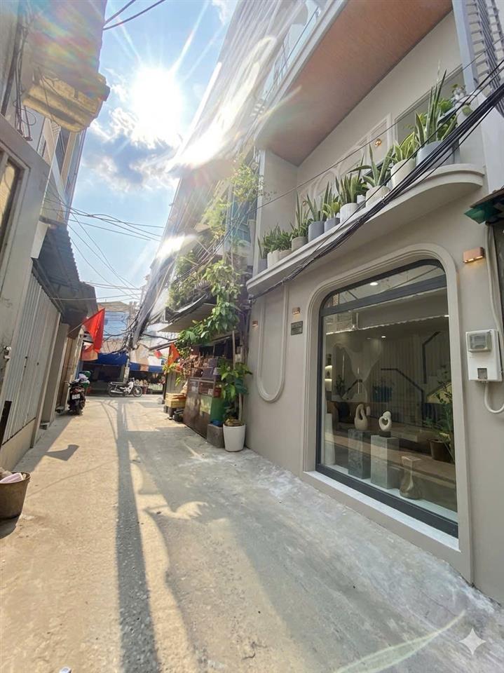 CHỈ NHỈNH 5 TỶ– NHÀ ĐẸP NGANG 4.6M– SÁT NGÃ TƯ PHÚ THUẬN– NGUYỄN THỊ THẬP– QUẬN 7- KDC