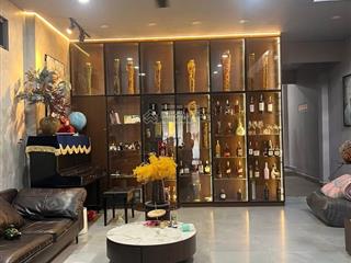 Bung nóc kịch trần , chỉ hơn 3 tỏi đã sở hữu được căn nhà 60m2 tại đường 40 gần chợ thủ đức !!!!!