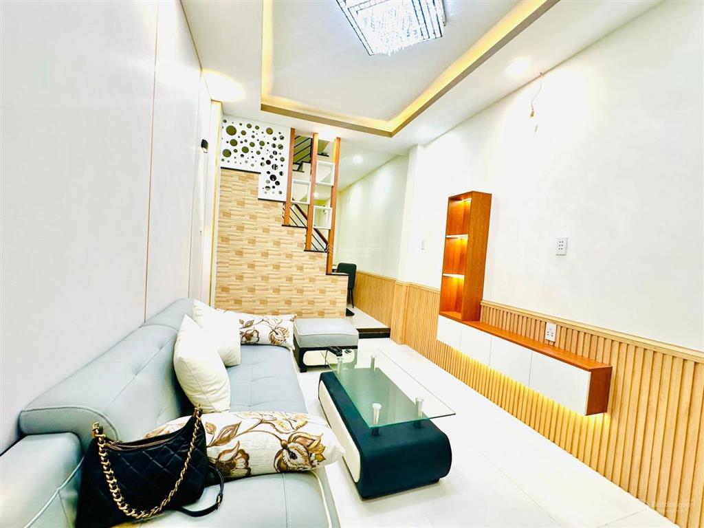 Giá quá sốc ! nhà huỳnh văn bánh , phú nhuận giá quá rẻ chỉ 1,8 tỷ là sở hữu đươc