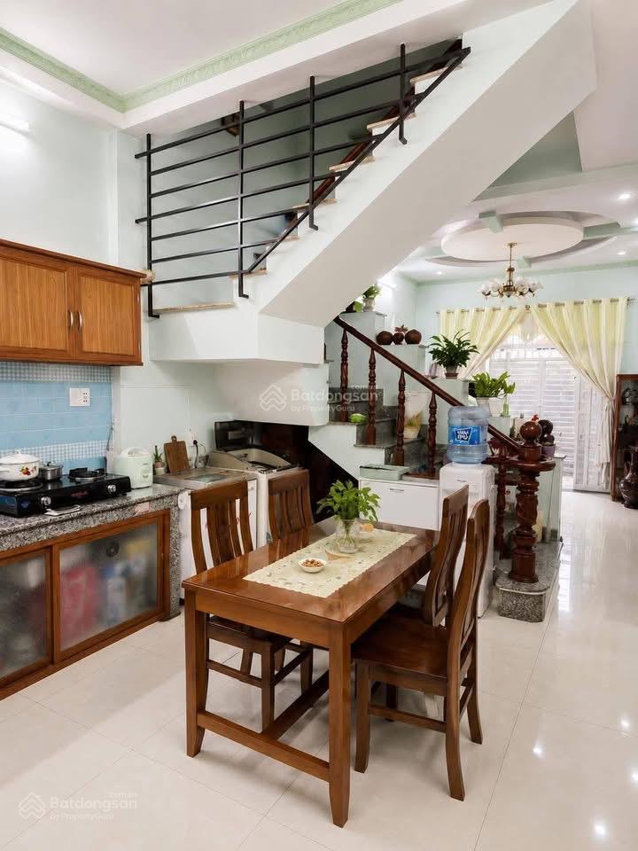 Giá siêu sốc!! chủ cần ra gấp nhà bình thạnh, ngay đường bạch đằng , 58m2 giá chỉ hơn 2,3 tỷ