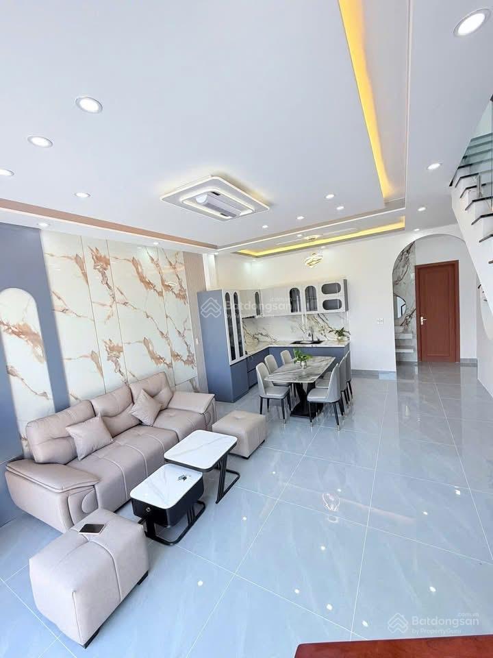 Nhà phan đình phùng , phú nhuận , giá siêu bất ngờ chỉ 2 tỷ 430 là sở hữu được ngay nhà 54m2 .