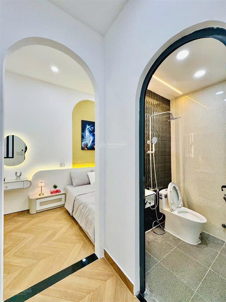 Hot quá hot ,bán gấp nhà thích quảng đức phú nhuận 56m chỉ 1.95 tỷ