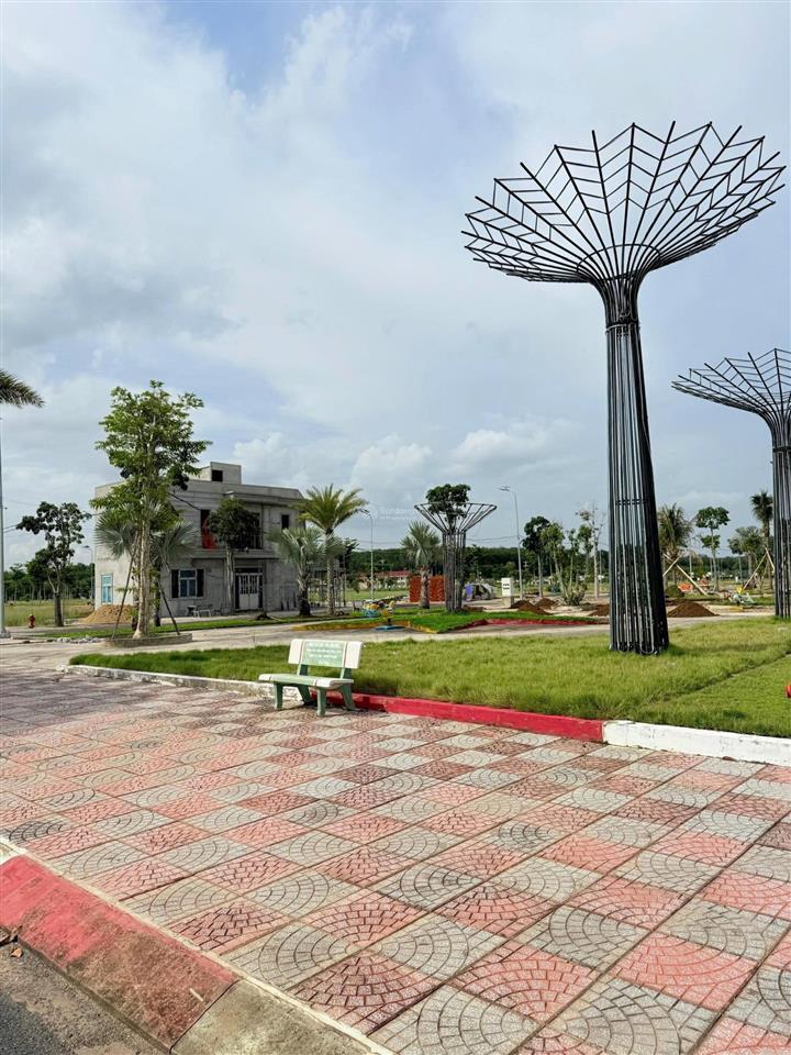 Bán nhanh lô đất 70m2 ngay mặt tiền đường 15m kđt bắc sài gòn, sổ sẵn. thanh toán 419tr sở hữu