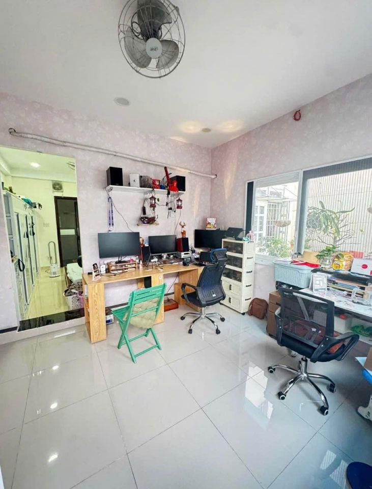 Bán Dùm bà Chị Nhà Mặt Tiền Nguyễn Suý 110m2, 3 Tầng, 12 Tỷ.