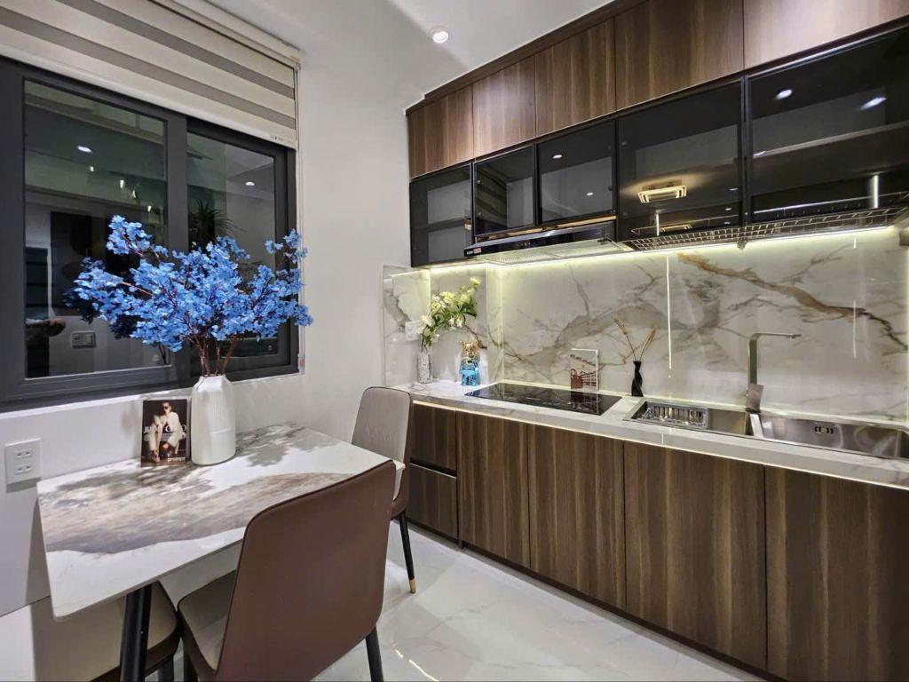 Nhỉnh 3Đ sở hữu Nhà 3 tầng full nội thất - NGANG 5M - kế ĐH Công thương, gần Công viên D9