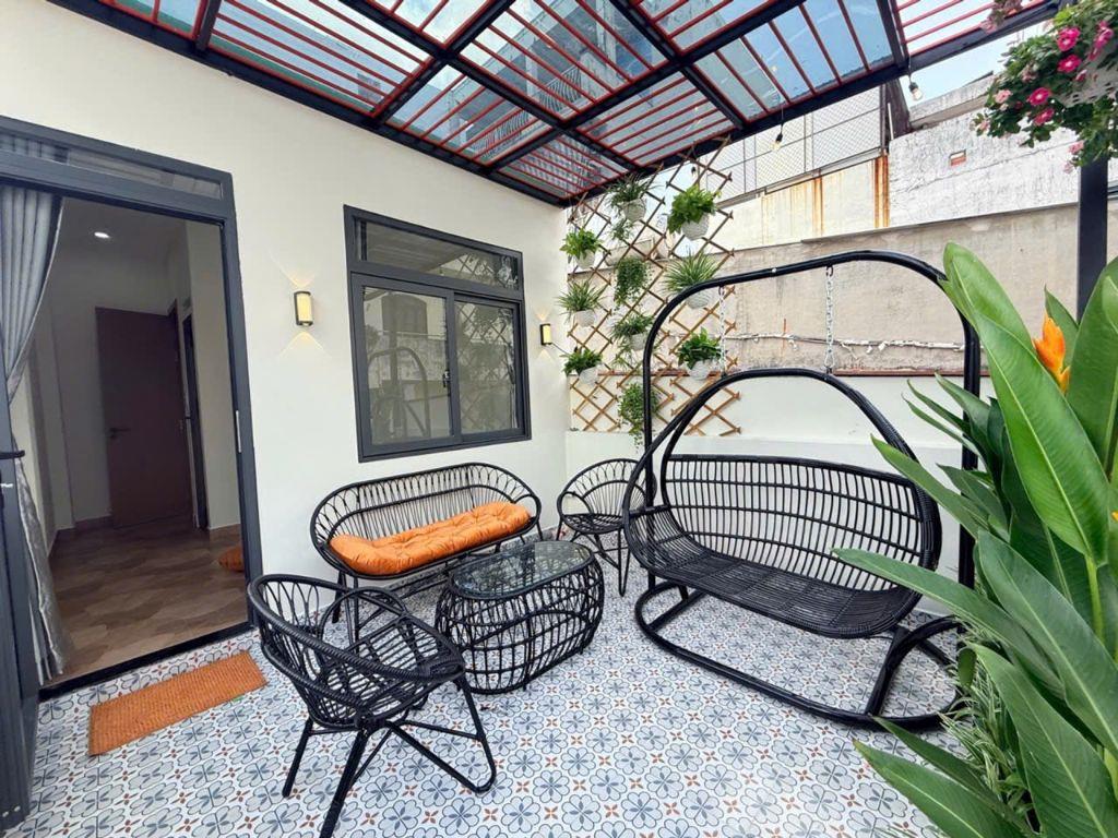 Nhà đẹp full nội thất ngay Aeon Tân Phú, 3 tầng sân thượng mà chỉ hơn 3Đ