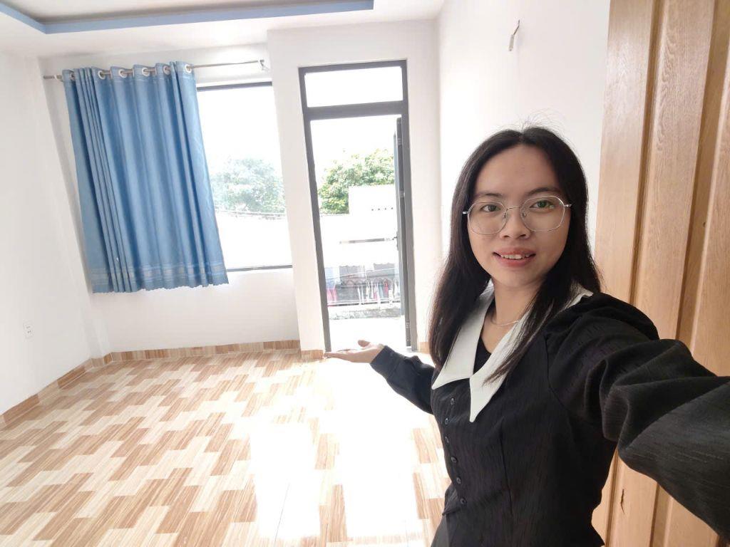 Nhà 3 tầng BTCT sát mặt tiền đường Kênh Tân Hoá, Tân Phú