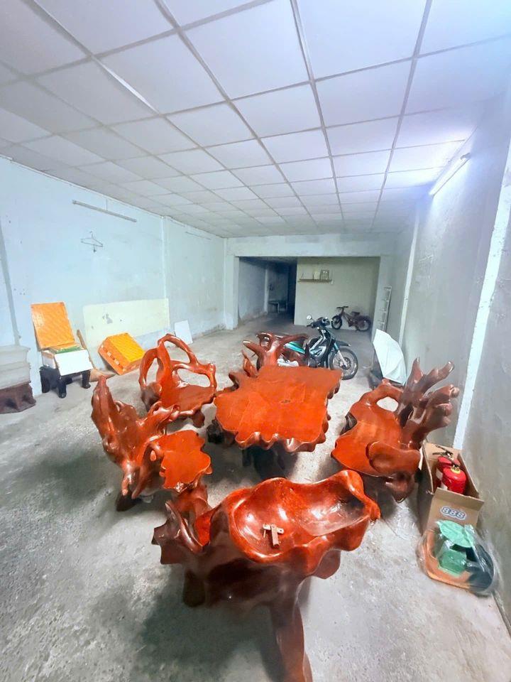 Nhà ngay chợ Hoàng Ngọc Phách, 79m² ngang 5.1 nở hậu chỉ 6.x Đ