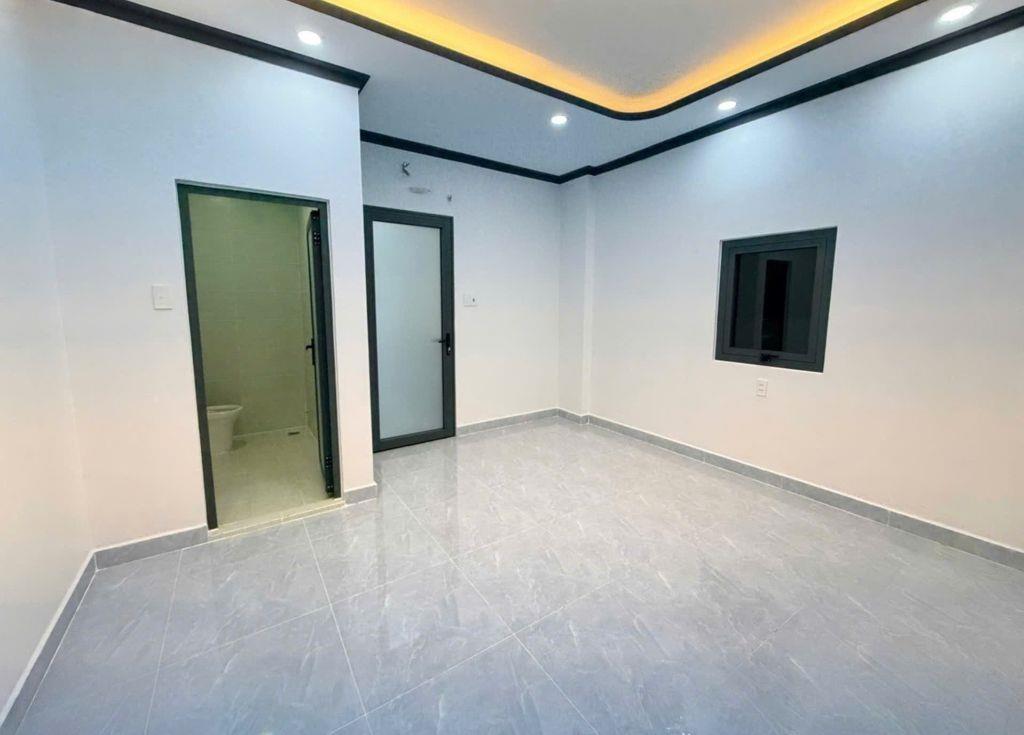 Hẻm ô tô 5m thông, nhà full nội thất ngay ĐH Công thương Tân Phú mà chỉ nhỉnh nhẹ 4Đ