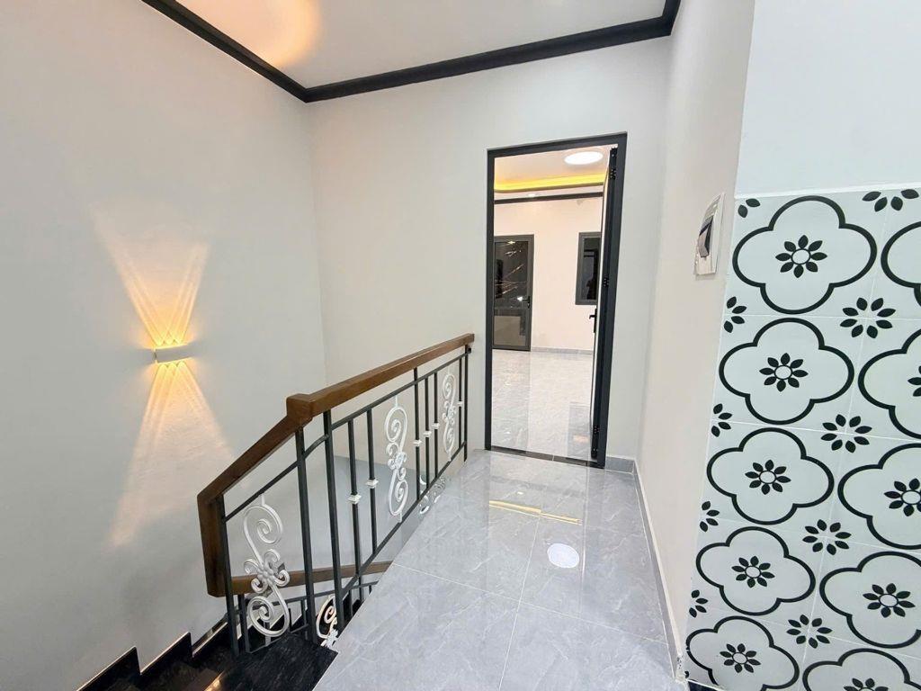 Nhà mới đẹp ở ngay Aeon Tân Phú, 45m2, hẻm 5m ô tô thông mà chỉ 4Đ nhỏ