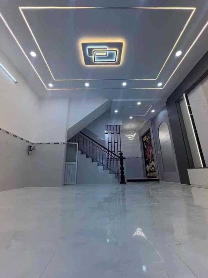 65m2 ngang lớn 5.5m, nhà 3 tầng ngay Tân Kỳ Tân Quý, hẻm 4m chỉ nhỉnh nhẹ 5Đ