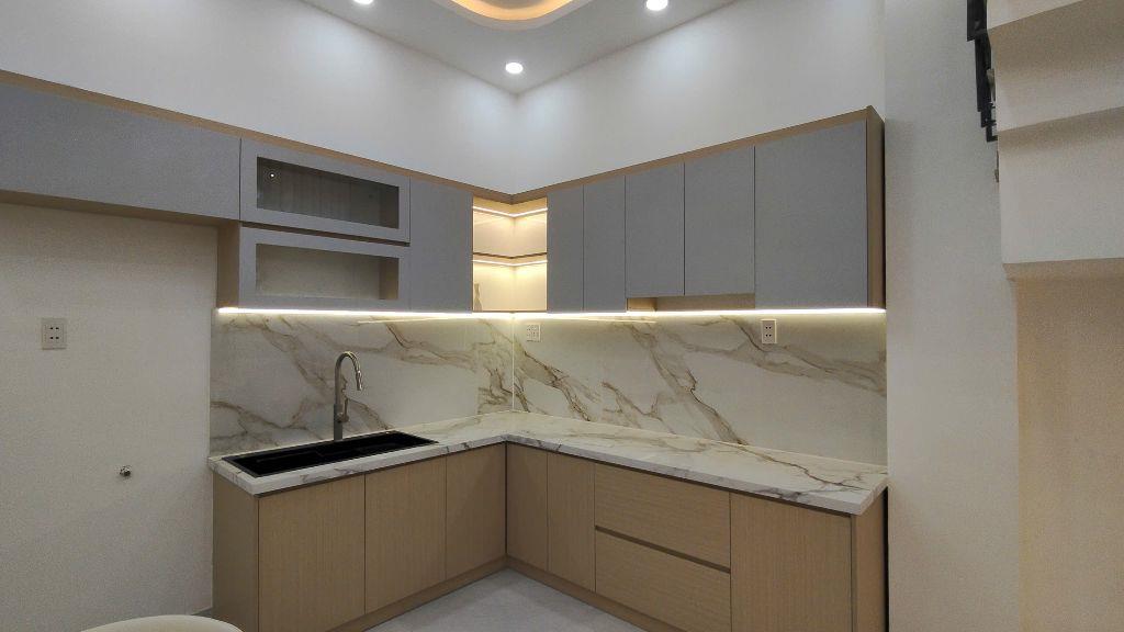 Nhà 52m2 full nội thất chỉ xách vali vào ở, ô tô đổ cửa chỉ nhỉnh 5Đ