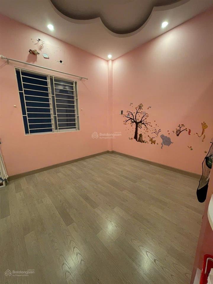 Nhà phố 3 tầng đường hồng bàng trung tâm q6, sổ hồng riêng, xe ô tô vào được giá thương lượng