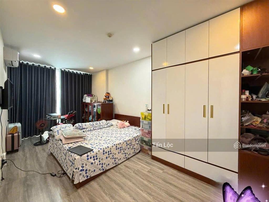Cần hạ giá bán gấp ch tản đà court quận 5 dt 74m2 2pn 2wc, giá 1 tỷ 860 nội thất đầy đủ, còn tl