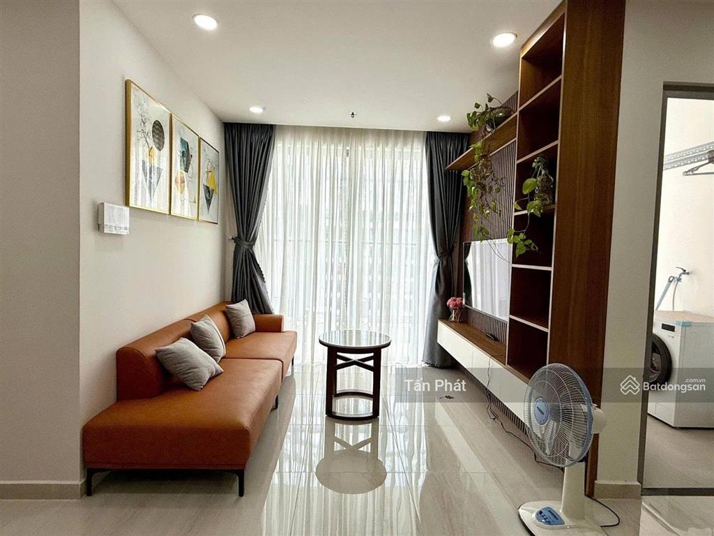 Giá tốt! chính chủ cần bán gấp ch galaxy 9 q4 dt 70m2 2pn 2wc,giá 1 tỷ 920 nội thất đầy đủ, còn tl