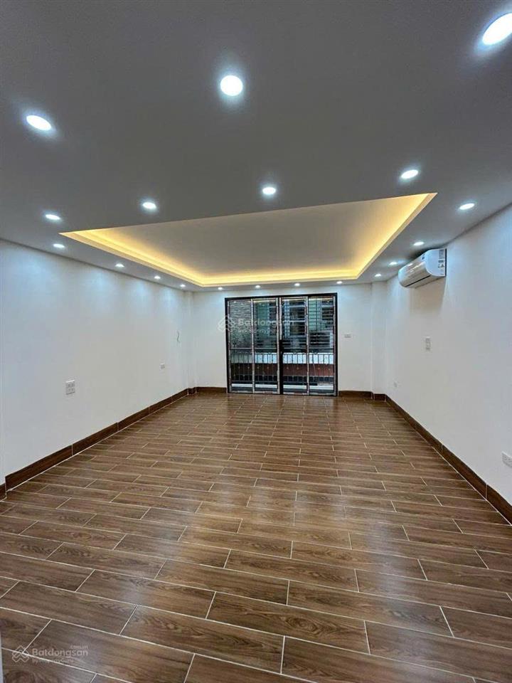 Bán gấp nhà đẹp cầu giấy  phân lô  lô góc  6 tầng thang máy  nhà mới kính kong