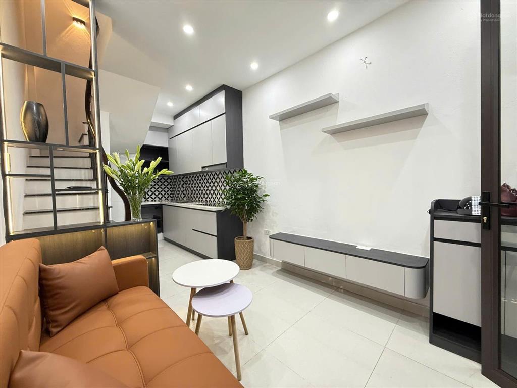 Bán gấp nhà đẹp giảng võ 1 nhà ra mặt phố  nhà mới full nội thất  trước nhà rộng 2m