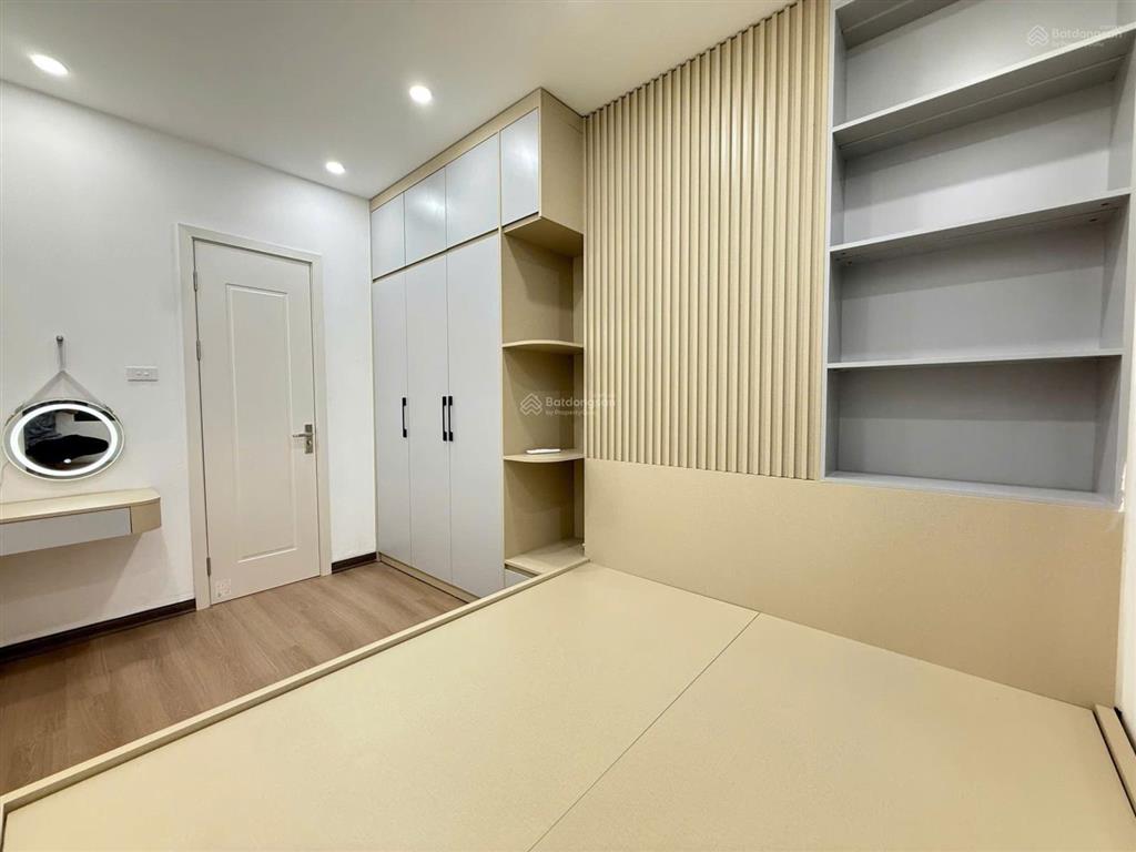 Bán gấp nhà đẹp giảng võ 1 nhà ra mặt phố  nhà mới full nội thất  trước nhà rộng 2m
