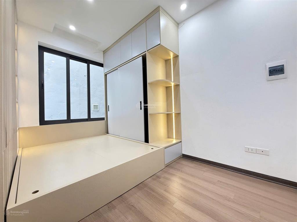 Bán gấp nhà đẹp giảng võ 1 nhà ra mặt phố  nhà mới full nội thất  trước nhà rộng 2m