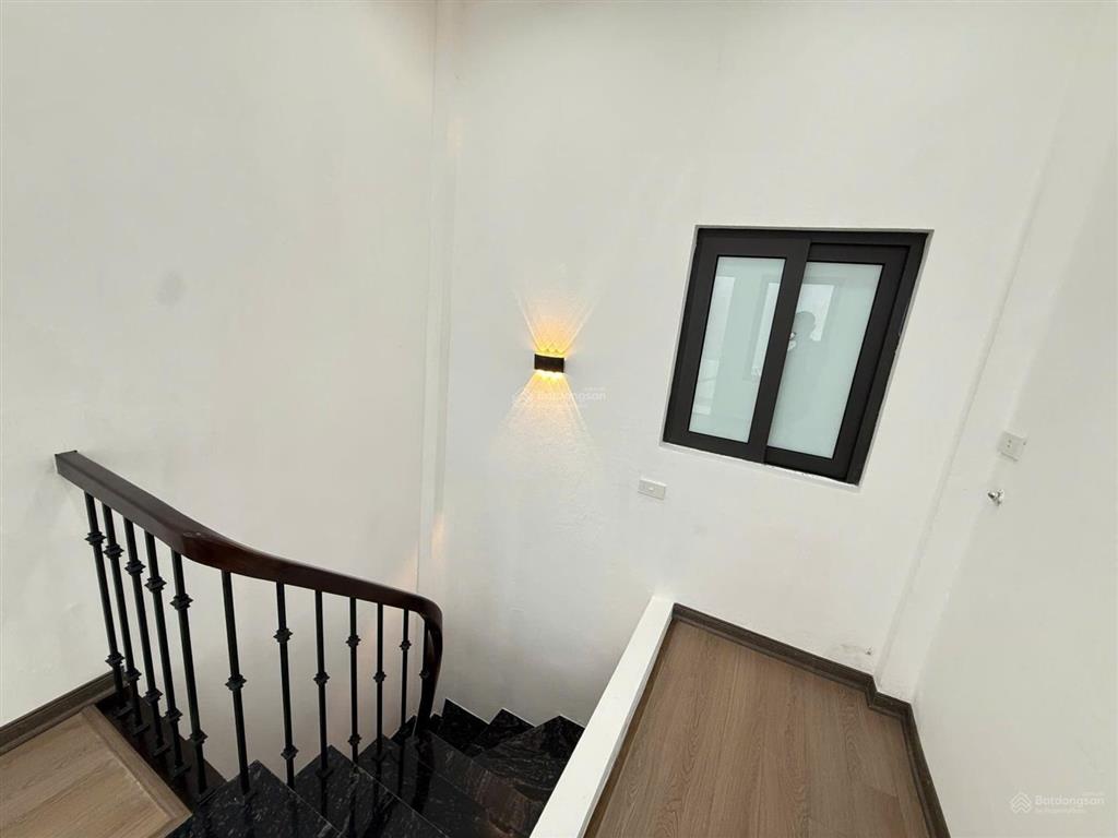 Bán gấp nhà đẹp giảng võ 1 nhà ra mặt phố  nhà mới full nội thất  trước nhà rộng 2m