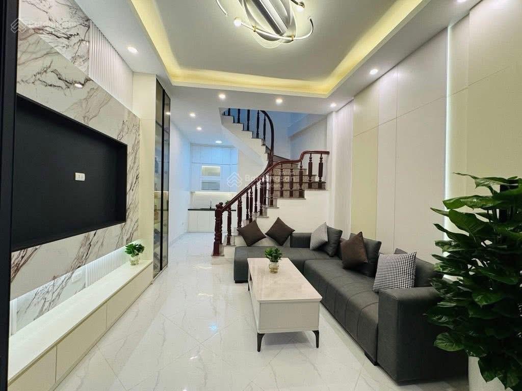 Hxh nguyễn thái sơn gần đh công nghiệp. 4 tầng.
