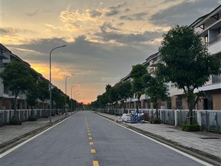 Bán gấp shophouse centa riverside 120m giá chỉ hơn 8,1 tỷ