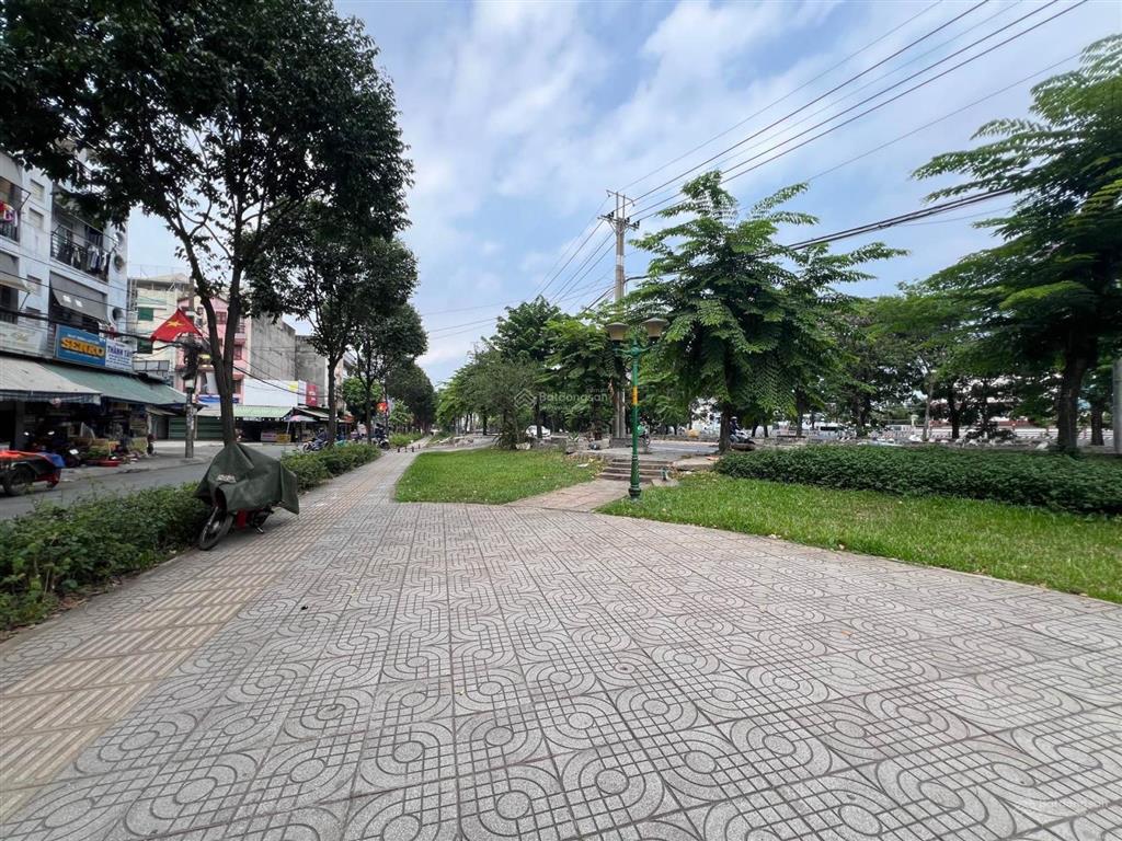 Nhà 5 tầng ngang 6x20m có thang máy mặt tiền đường số 7 nối dài khu tên lửa gần aeon mall bình tân