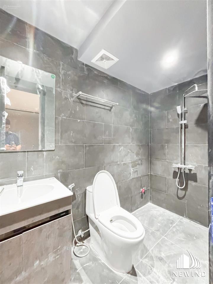 Nhà mới xây tại kdc trung sơn q7 hàng hiếm thuê ngày ạ