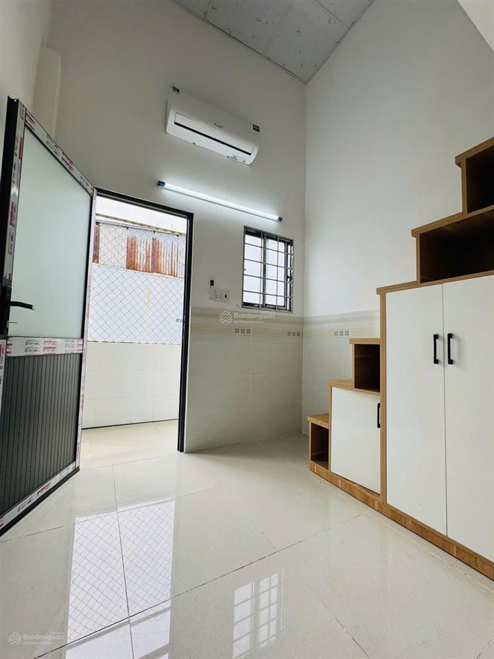 Căn hộ dv 17 phòngthu nhập 80tr/thángmặt tiền đường nhựa nb 12mtô hiệu .tân phú