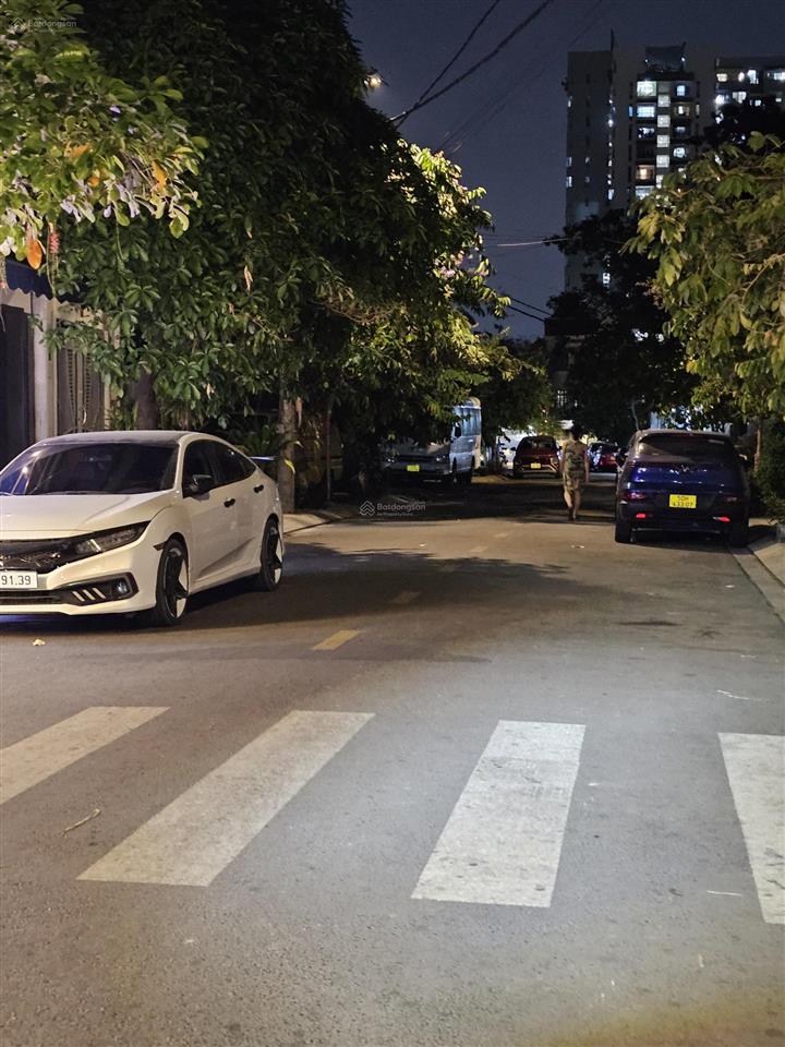 Căn hộ dv 17 phòngthu nhập 80tr/thángmặt tiền đường nhựa nb 12mtô hiệu .tân phú