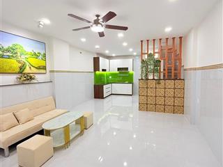 4.3 tỷ
 nhất chi mai p13 tb
 1/ hẻm 3m.  nhà 2 tầng (4*9) 2pnnở hậu 4.5m
 dtcn 37m2
 nguyên