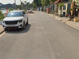 Bán 100m2 đất mặt đường mới bờ hồ lại đà, mặt tiền 6.7m2.