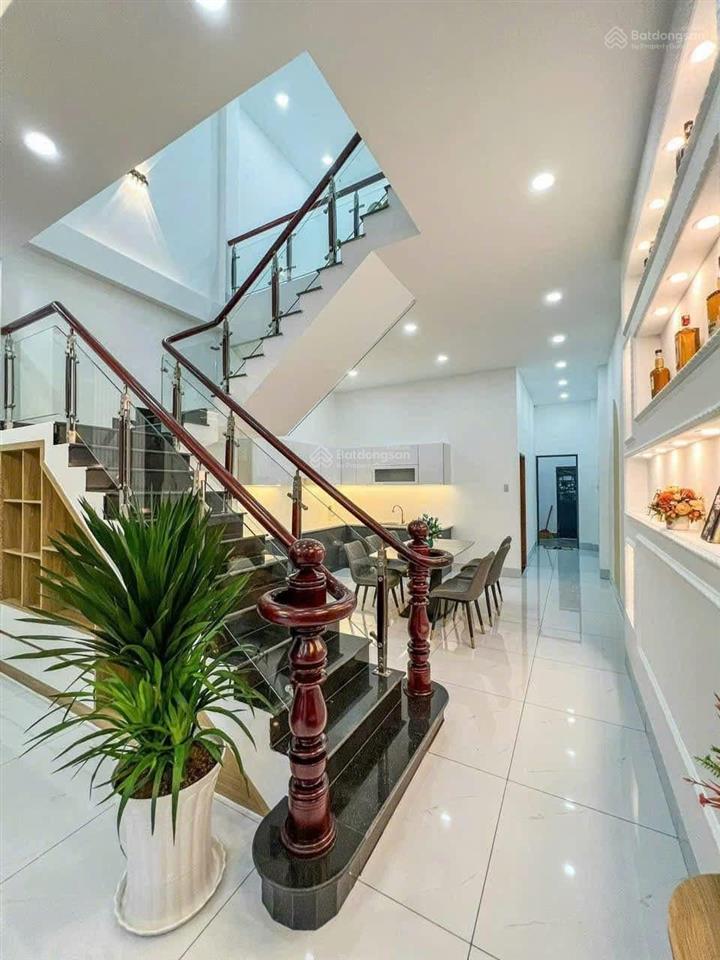Siêu phẩm nhà thiết kế bán nhà đường lê văn tiên, đông chiêu, dĩ an.  ngay 0919 647 ***