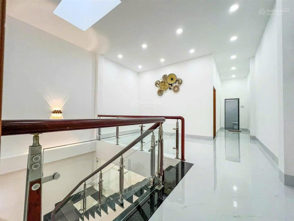 Siêu phẩm nhà thiết kế bán nhà đường lê văn tiên, đông chiêu, dĩ an.  ngay 0919 647 ***