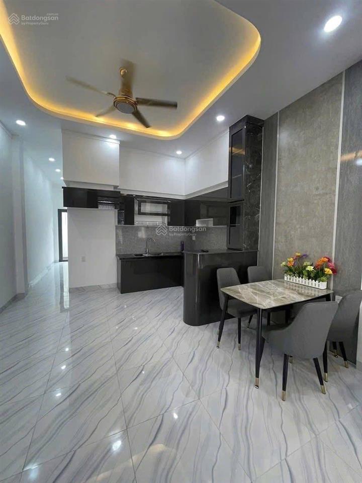 Siêu phẩm nhà thiết kế 1 trệt 2 lầu lê hồng phong, phú lợi, thủ dầu một.  0919 647 ***