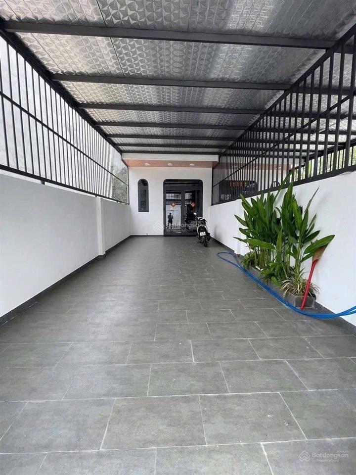 Siêu phẩm nhà thiết kế 1 trệt 2 lầu lê hồng phong, phú lợi, thủ dầu một.  0919 647 ***