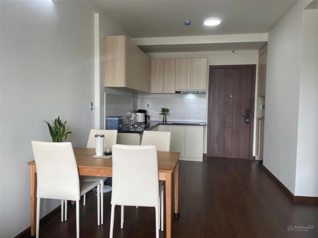 Bán căn hộ 2pn 2wc có ban công  giá chỉ 1.7 tỷ, view đông nam mát mẻ