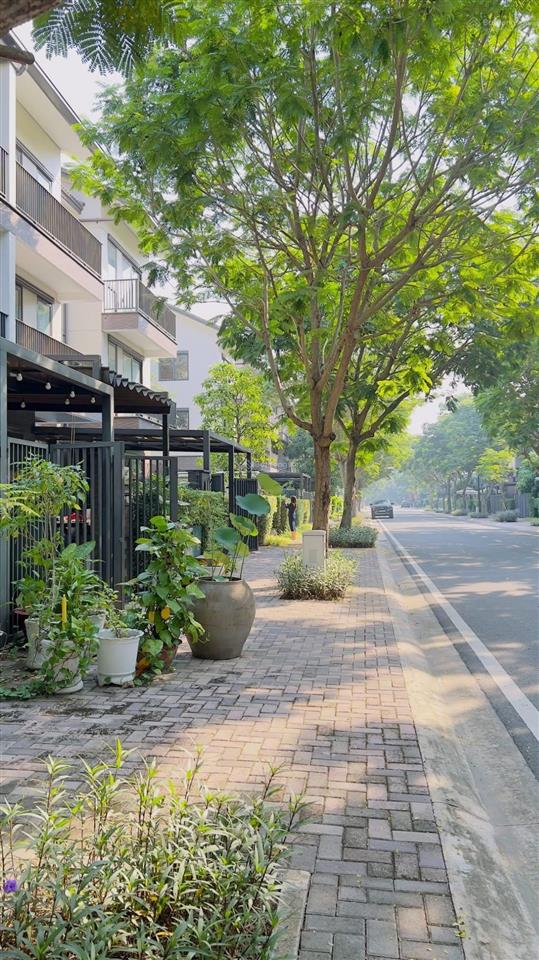 Nhà phố vườn 1 trệt 2 lầu giá hời thị trường 4.7 tỷ  trục đường thông 16m