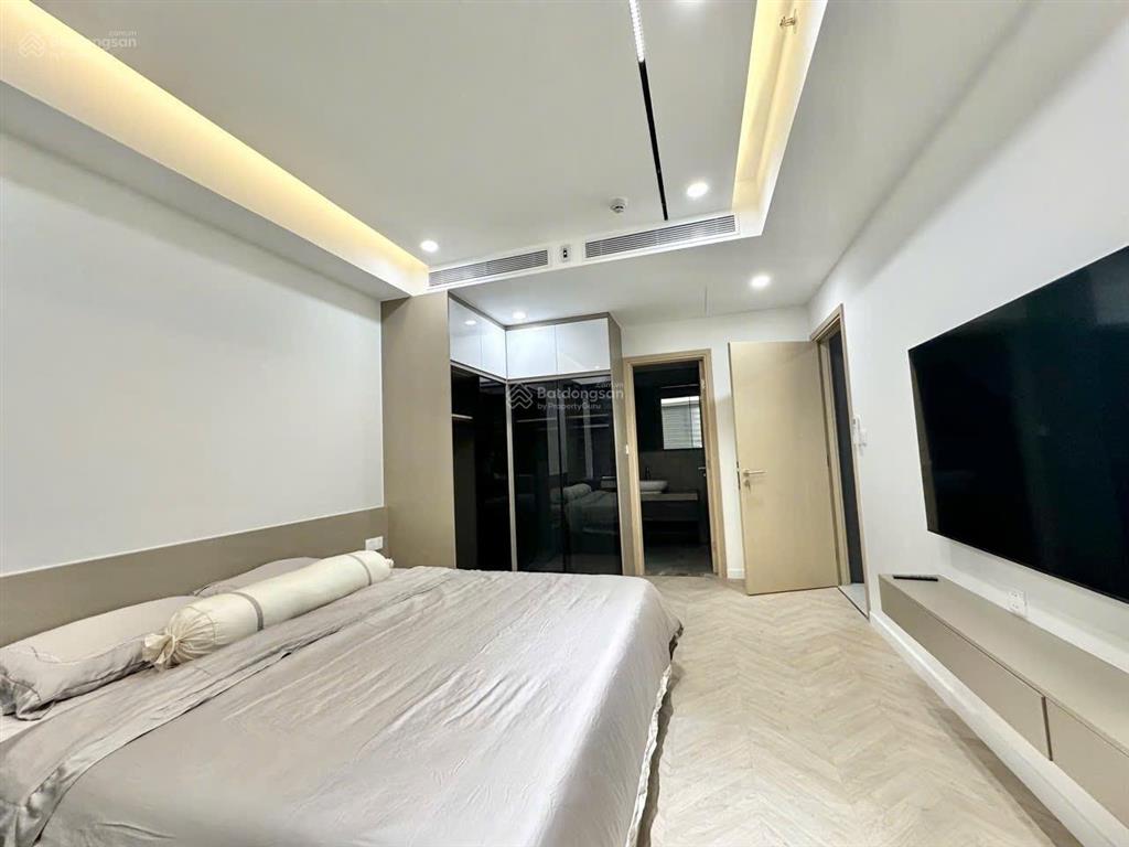 Chính chủ bán antonia 3 phòng ngủ full nội thất cao cấp kèm ô xe riêng bao thuế phí (tl)