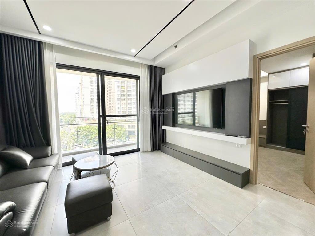 Chính chủ bán antonia 3 phòng ngủ full nội thất cao cấp kèm ô xe riêng bao thuế phí (tl)