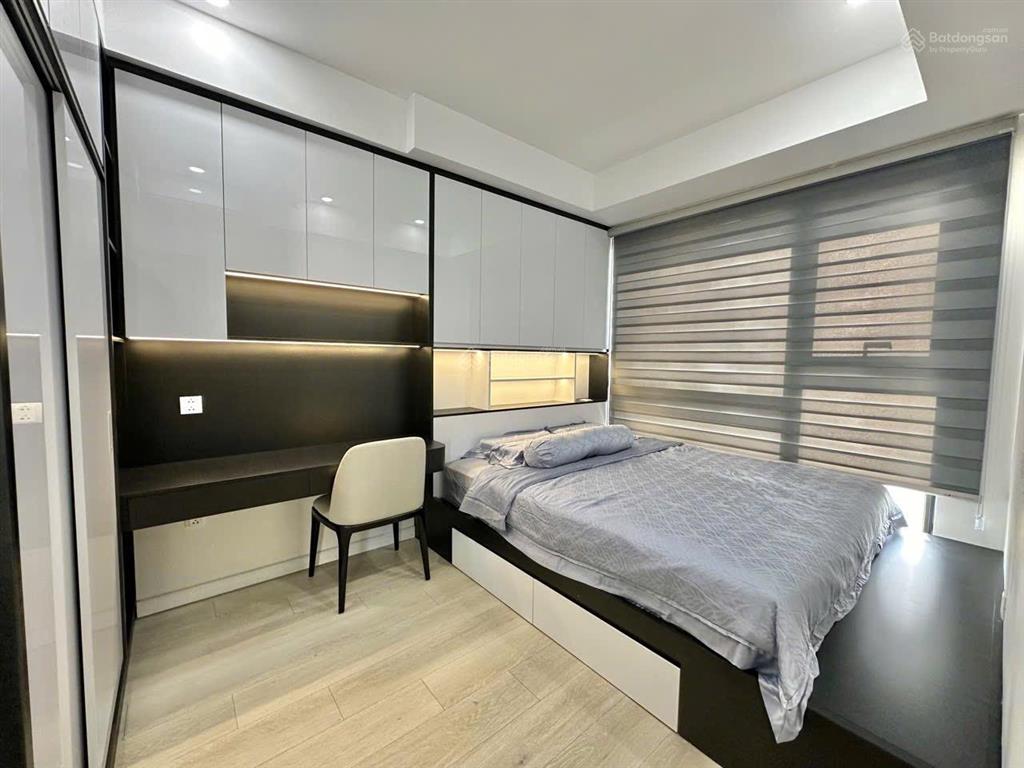 Chính chủ bán antonia 3 phòng ngủ full nội thất cao cấp kèm ô xe riêng bao thuế phí (tl)