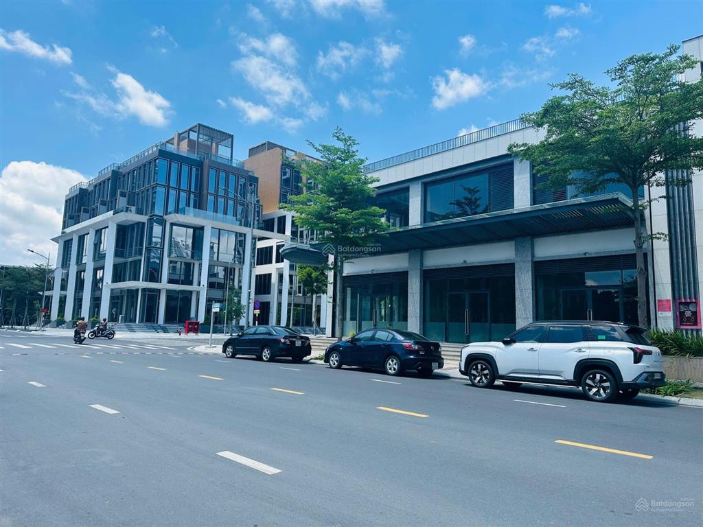 Bán shop cardinal court phú mỹ hưng căn đẹp góc ngã 4, sở hữu lâu dài, tặng 1 năm pql, giá tl