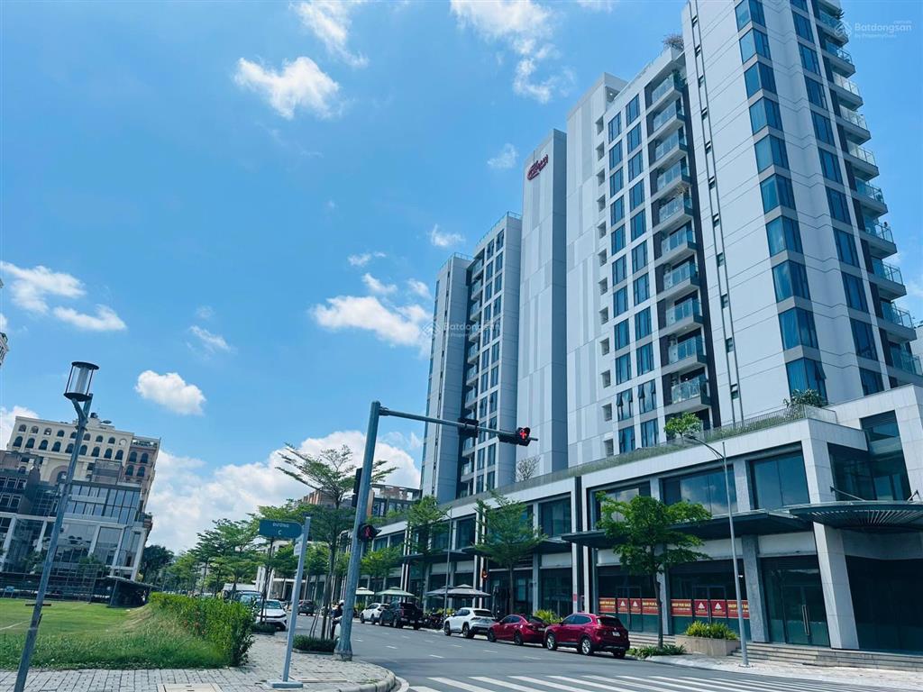 Bán shop cardinal court phú mỹ hưng căn đẹp góc ngã 4, sở hữu lâu dài, tặng 1 năm pql, giá tl
