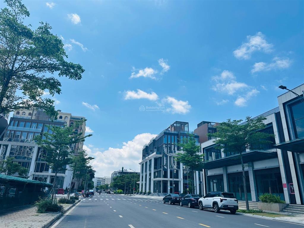 Bán shop cardinal court phú mỹ hưng căn đẹp góc ngã 4, sở hữu lâu dài, tặng 1 năm pql, giá tl