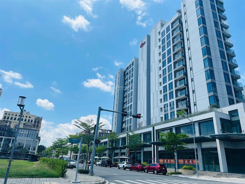 Cho thuê shophouse đẹp góc ngã 4 tại cardinal court, giá cực chất 100 triệu, 206 m2