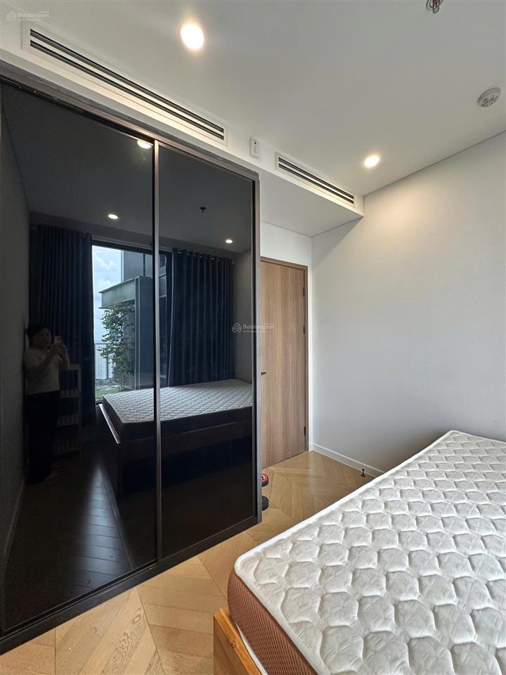 Cho thuê lumiere riverside 2 pn thiết kế đẹp giá tốt