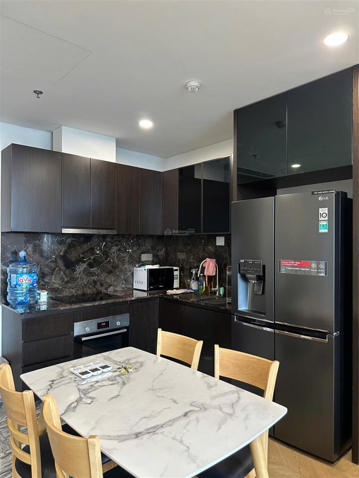 Cho thuê lumiere riverside 2 pn thiết kế đẹp giá tốt
